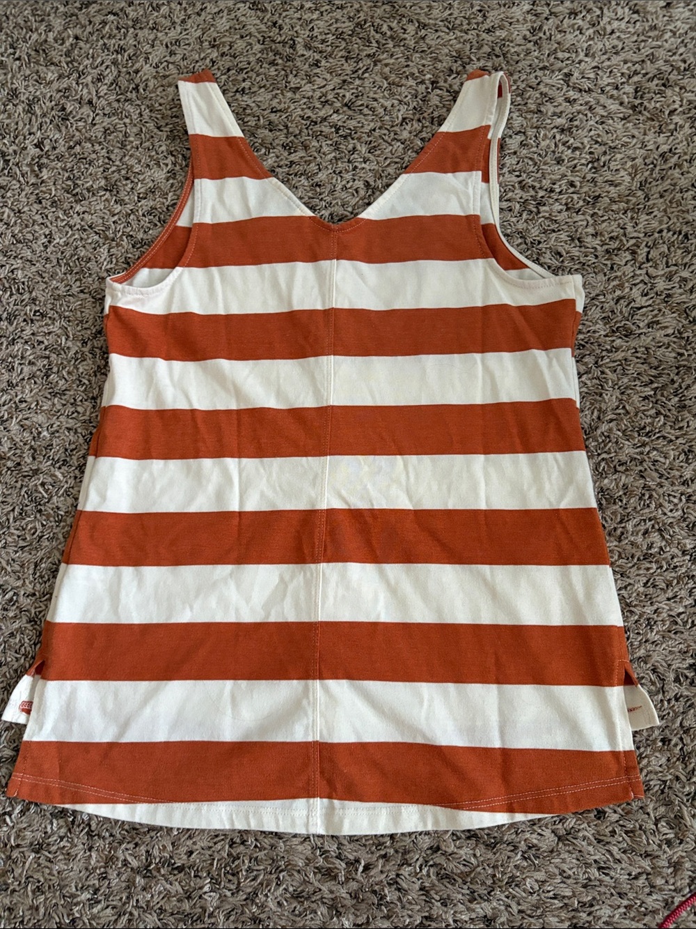 Universal Thread Yank Top - Picture 2 of 4